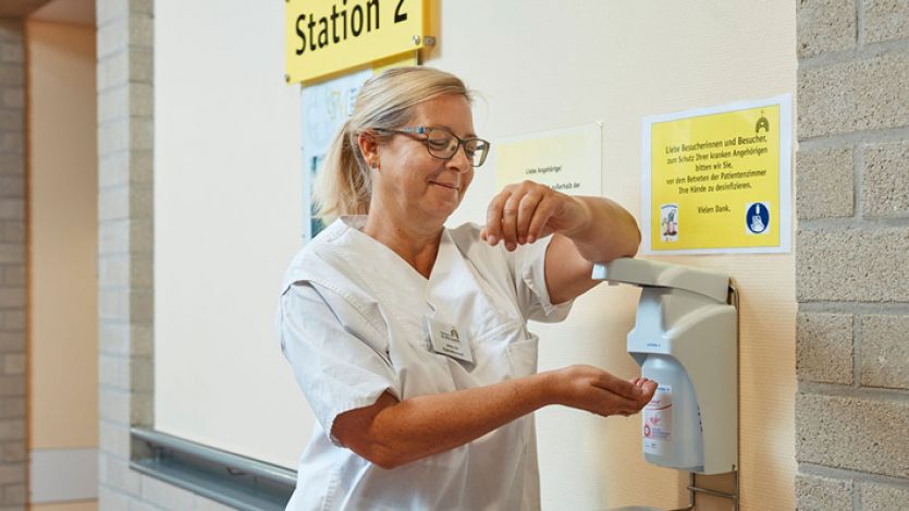 Motiv Hygienefachkraft Fraubirr2 C0a7951 708x398 Vorschaubild