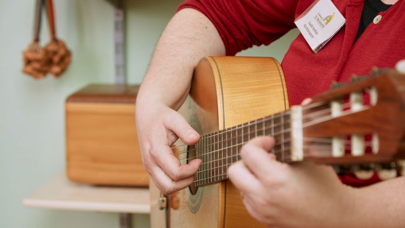 Musiktherapie mit Gitarre