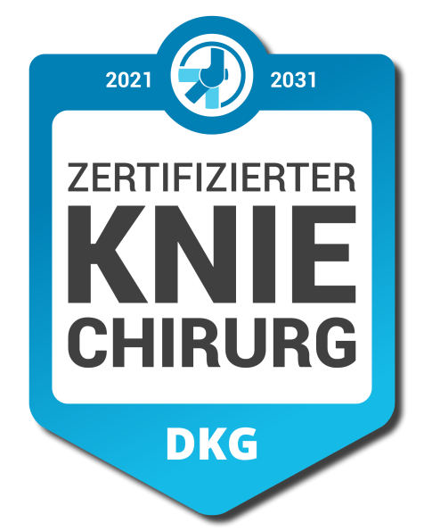 Auf dem Foto ist das Zertifikat der Deutschen Kniegesellschaft in den Farben Blau und Schwarz abgebildet als Siegel. 